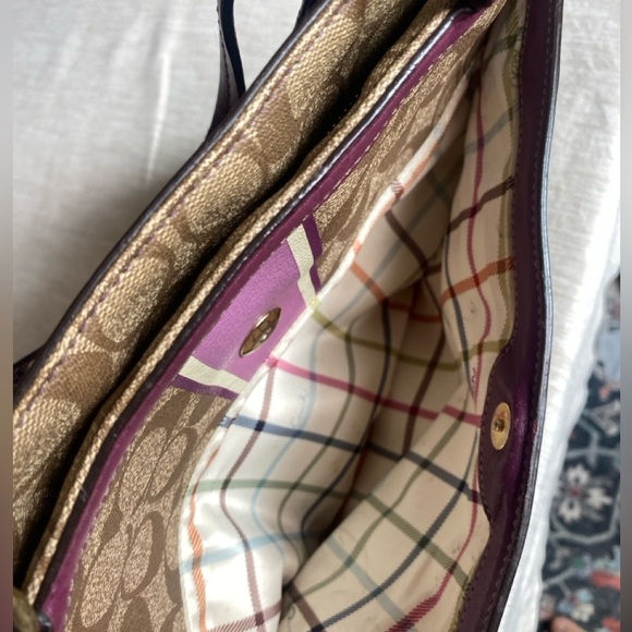 Coach 12358 Signature Coated Heritage Stripe Tote - Berry - Picture 10 of 16